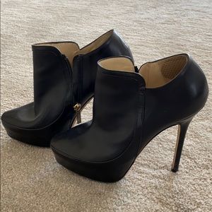Jimmy Choo ankle bootie size 35.5